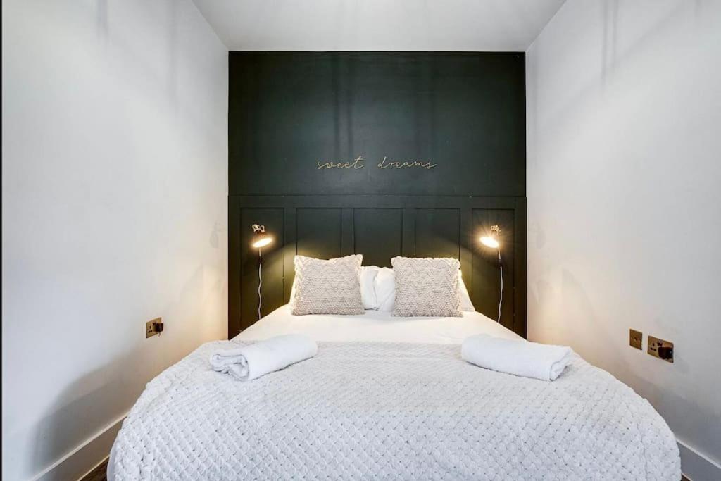 Giant Savings On Long Stays B1 Living, Enquire Now Бірмінгем Екстер'єр фото